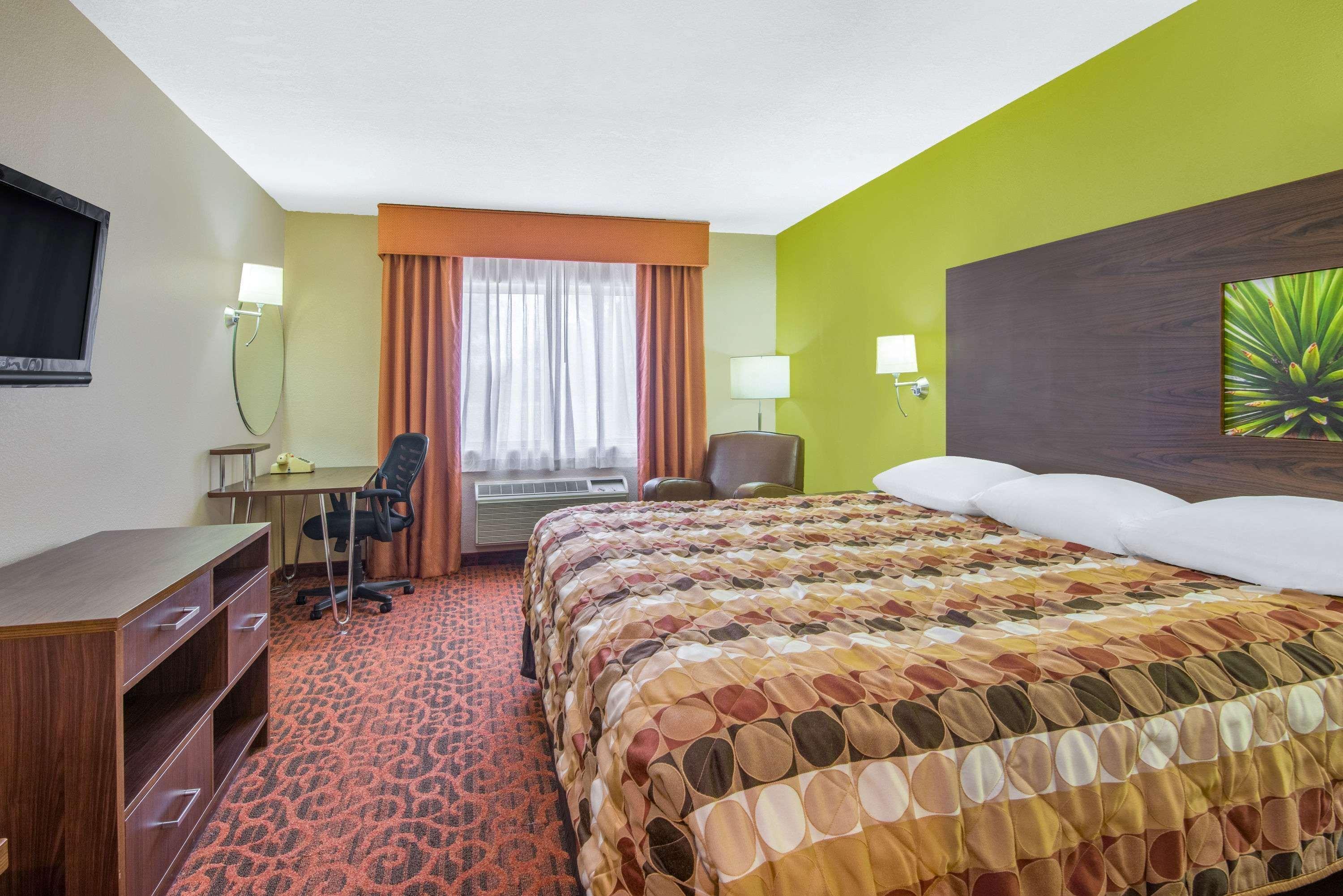 Мотель Super 8 By Wyndham Portales Экстерьер фото