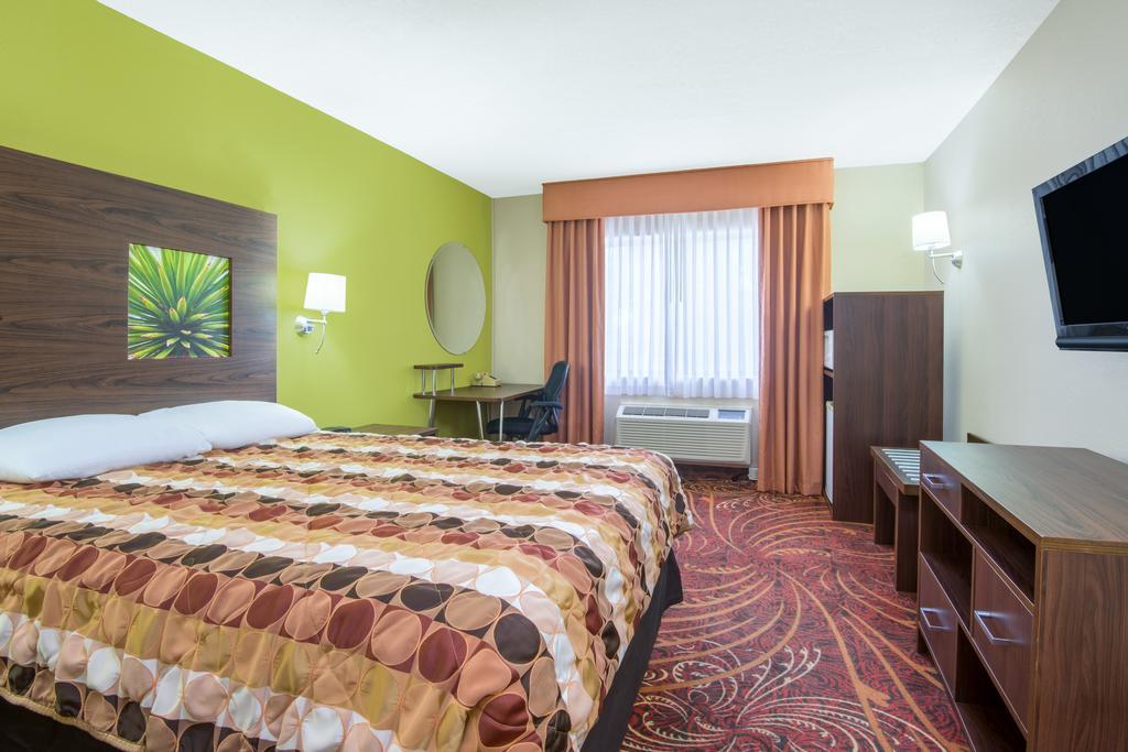Мотель Super 8 By Wyndham Portales Экстерьер фото